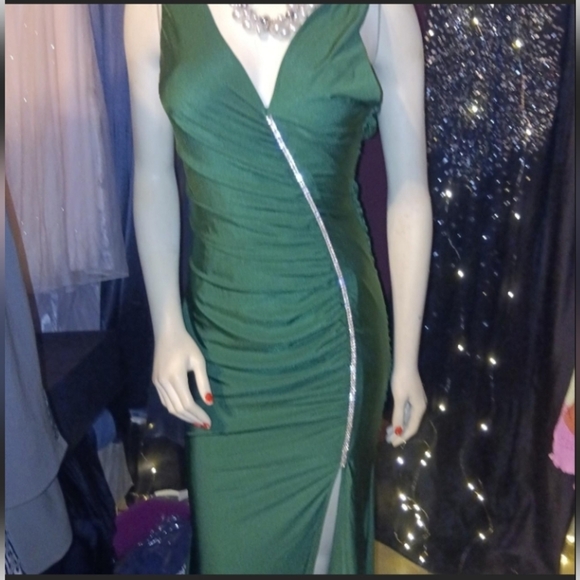 Ricarica Dresses & Skirts - Ricarica Emerald Jewel-Tone Draped Off-the-Shoulder Gown with Rhinestone Slit M